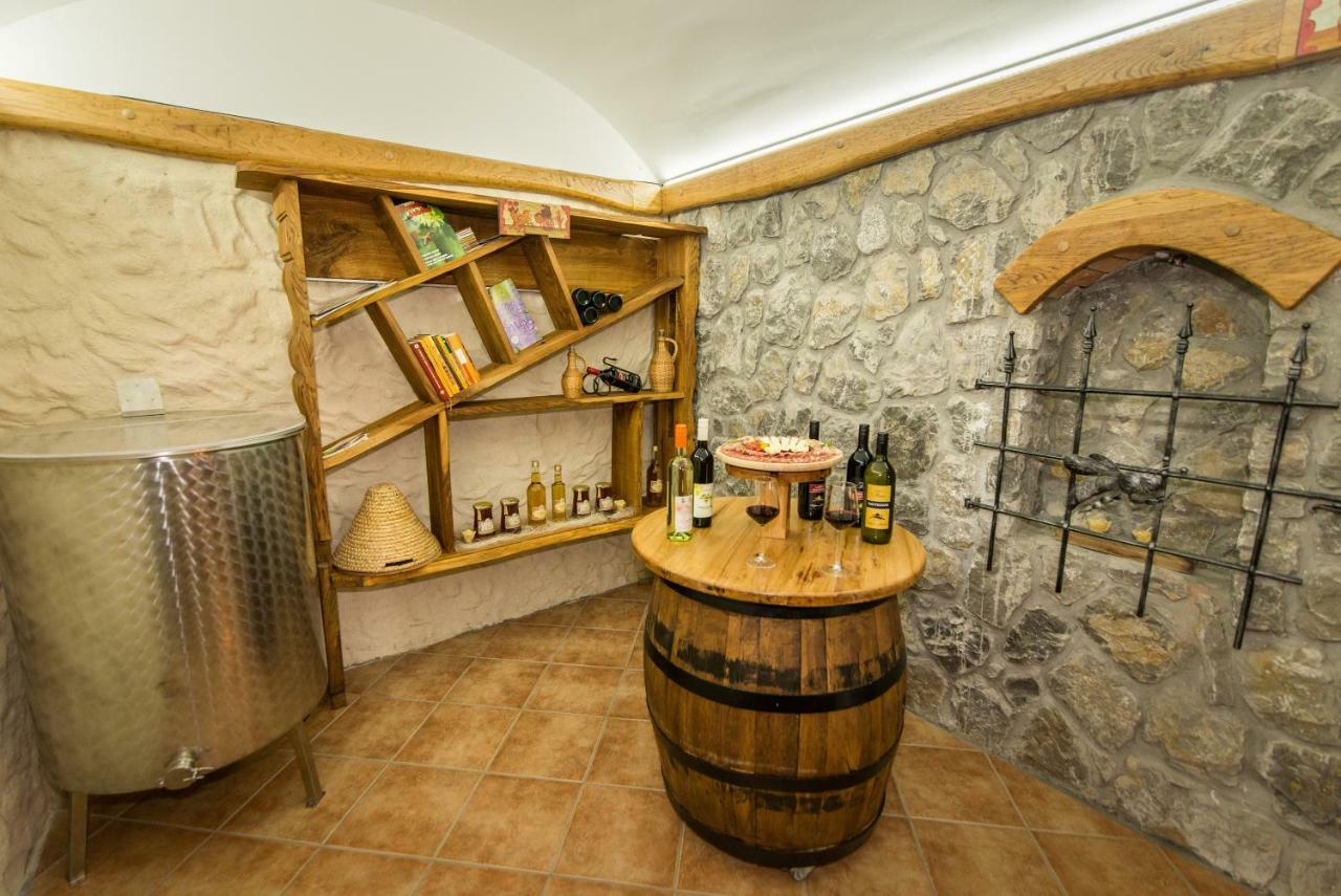 Vineyard Cottage Vina in Medu Trebelno Exterior foto